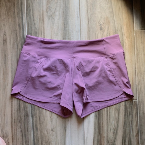 Lululemon run times size 8 low rise 4 in - Picture 1 of 2